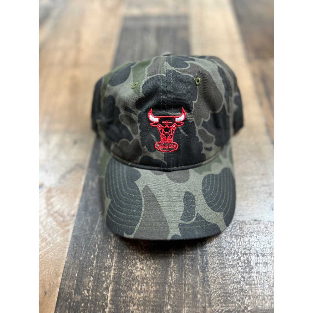 Mitchell & Ness Chicago Bulls Camo Hat Windy City Strapback NBA HardwoodClassics